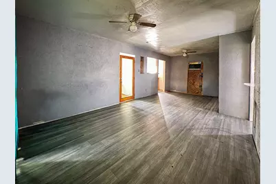 9401 Heatherside Street, Houston, TX 77016 - Photo 4