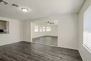 6434 Leader St, Houston, TX 77074 - Photo 18