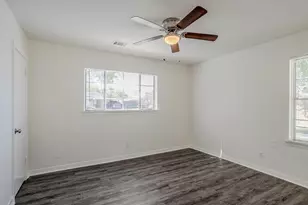 6434 Leader St, Houston, TX 77074 - Photo 10