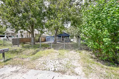 8007 Carver Road, Houston, TX 77088 - Photo 2