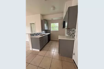6841 Larkstone Street #B, Houston, TX 77028 - Photo 8