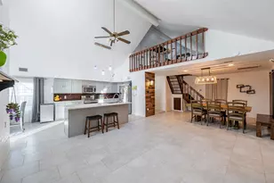 2111 Gray Falls Dr, Houston, TX 77077 - Photo 8