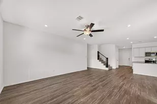 318 Springfield Shrs Ct, Crosby, TX 77532 - Photo 8