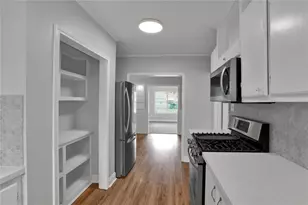 114 W Lobit St, Baytown, TX 77520 - Photo 6