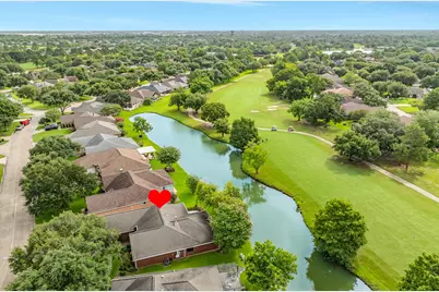 803 W Peach Hollow Circle, Pearland, TX 77584 - Photo 2