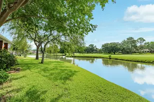 803 W Peach Hollow Cir, Pearland, TX 77584 - Photo 34
