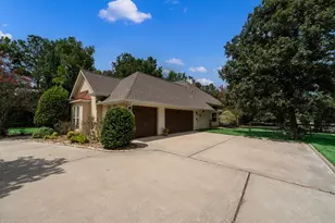 9135 Grand Lake Estates Dr, Montgomery, TX 77316 - Photo 38