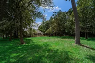 9135 Grand Lake Estates Dr, Montgomery, TX 77316 - Photo 36