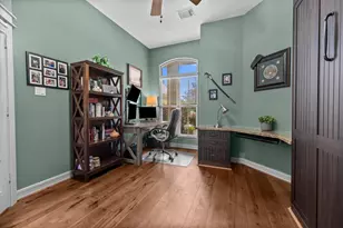9135 Grand Lake Estates Dr, Montgomery, TX 77316 - Photo 14