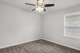 4014 Emperor Valley Ln, Baytown, TX 77521 - Photo 14
