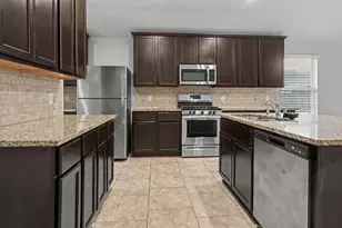 4014 Emperor Valley Ln, Baytown, TX 77521 - Photo 8