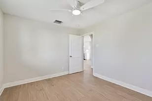 2118 103rd St, Galveston, TX 77554 - Photo 18