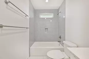 2118 103rd St, Galveston, TX 77554 - Photo 20