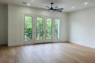 2010 Yates St, Houston, TX 77020 - Photo 2