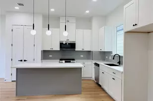 2010 Yates St, Houston, TX 77020 - Photo 4