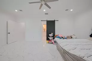 9534 Irby St, Houston, TX 77088 - Photo 18