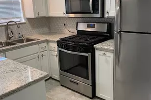 407 W Semands St, Conroe, TX 77301 - Photo 14