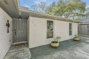 3615 Mayfield Oaks Ln, Houston, TX 77088 - Photo 2