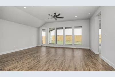 1607 Highland Waters Drive, Richmond, TX 77469 - Photo 6