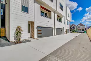 737 W 21st St, Houston, TX 77008 - Photo 2