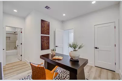 737 W 21st Street, Houston, TX 77008 - Photo 8