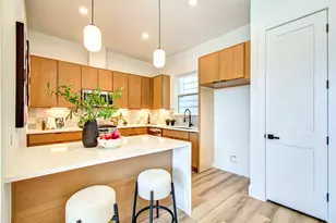 737 W 21st St, Houston, TX 77008 - Photo 16