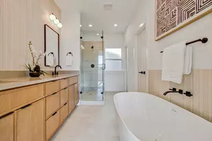 737 W 21st St, Houston, TX 77008 - Photo 32