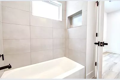 737 W 21st Street #B, Houston, TX 77008 - Photo 32