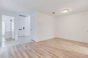 10720 Briar Forest Dr, Houston, TX 77042 - Photo 10