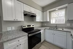 4802 Hannas Reef Dr, Bacliff, TX 77518 - Photo 10