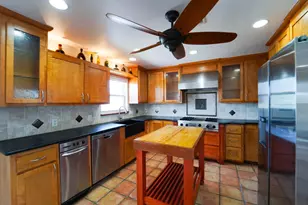 557 Pompano St, Hitchcock, TX 77563 - Photo 18