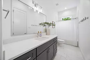 826 Nadine St, Houston, TX 77009 - Photo 18