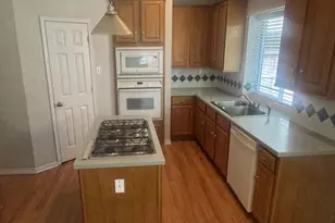 1734 Teal Brook Ln, Sugar Land, TX 77479 - Photo 4