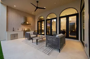 7 Lana Ln, Houston, TX 77027 - Photo 16