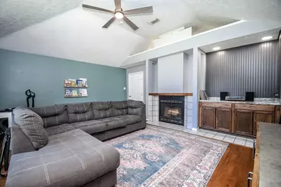 2524 Hadley Circle, Sugar Land, TX 77478 - Photo 10