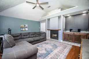 2524 Hadley Cir, Sugar Land, TX 77478 - Photo 10