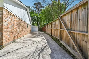 27210 Jimmy Ln, Conroe, TX 77385 - Photo 48