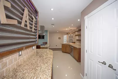 4714 Widerop Lane, Friendswood, TX 77546 - Photo 14