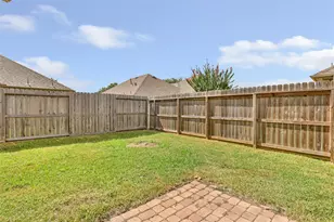 18619 Woodbreeze Dr, Humble, TX 77346 - Photo 6
