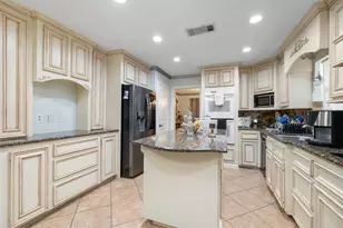 18118 Shadow Valley Dr, Spring, TX 77379 - Photo 4