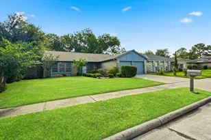 11322 Yorklyn Dr, Houston, TX 77066 - Photo 2