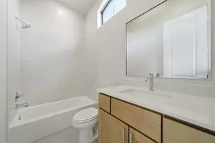 1709 Bologna Ln, Houston, TX 77055 - Photo 12