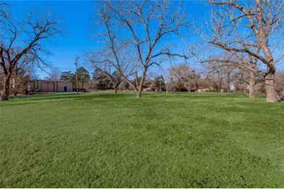 2201 Badger Lane, Huntsville, TX 77320 - Photo 4