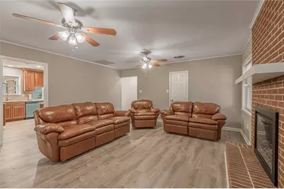 2201 Badger Lane, Huntsville, TX 77320 - Photo 6