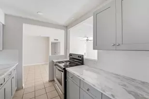 5667 Birchmont Dr, Houston, TX 77091 - Photo 8