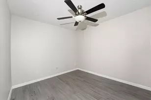 5667 Birchmont Dr, Houston, TX 77091 - Photo 12