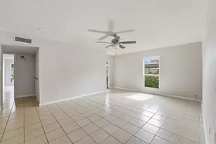 5667 Birchmont Dr, Houston, TX 77091 - Photo 4