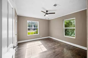 2024 Des Jardines St, Houston, TX 77023 - Photo 12