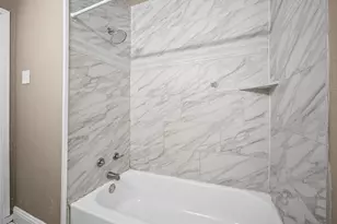 2024 Des Jardines St, Houston, TX 77023 - Photo 14