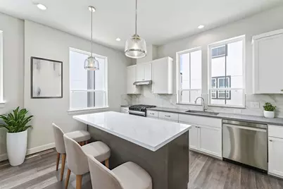 2708 Grand Fountains Drive #C, Houston, TX 77054 - Photo 2